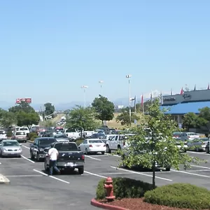 Shasta Outlets at Anderson