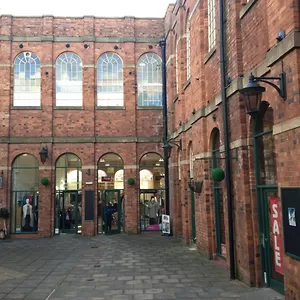 De Bradelei Stores – Belper