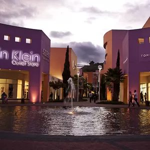 Premium Outlets Punta Norte