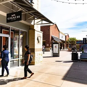 Houston Premium Outlets