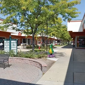 Perryville Outlet Center