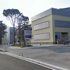 Queen Outlet